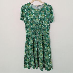 Boden Crewneck Smocked Jersey Knit Knee Length Dress Floral Short Sleeve Green 6